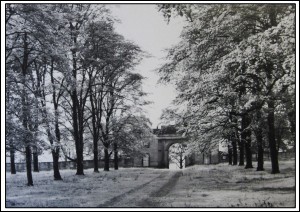 Entrance to Archway Lodge