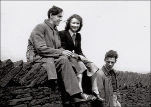 1950 - Leslie Burtenshaw (left) and friends